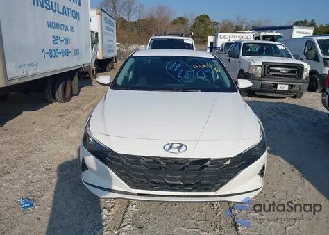 2021 Hyundai Elantra Sel z USA, uszkodzony, nr VIN 5NPLM4AG9MH000950
